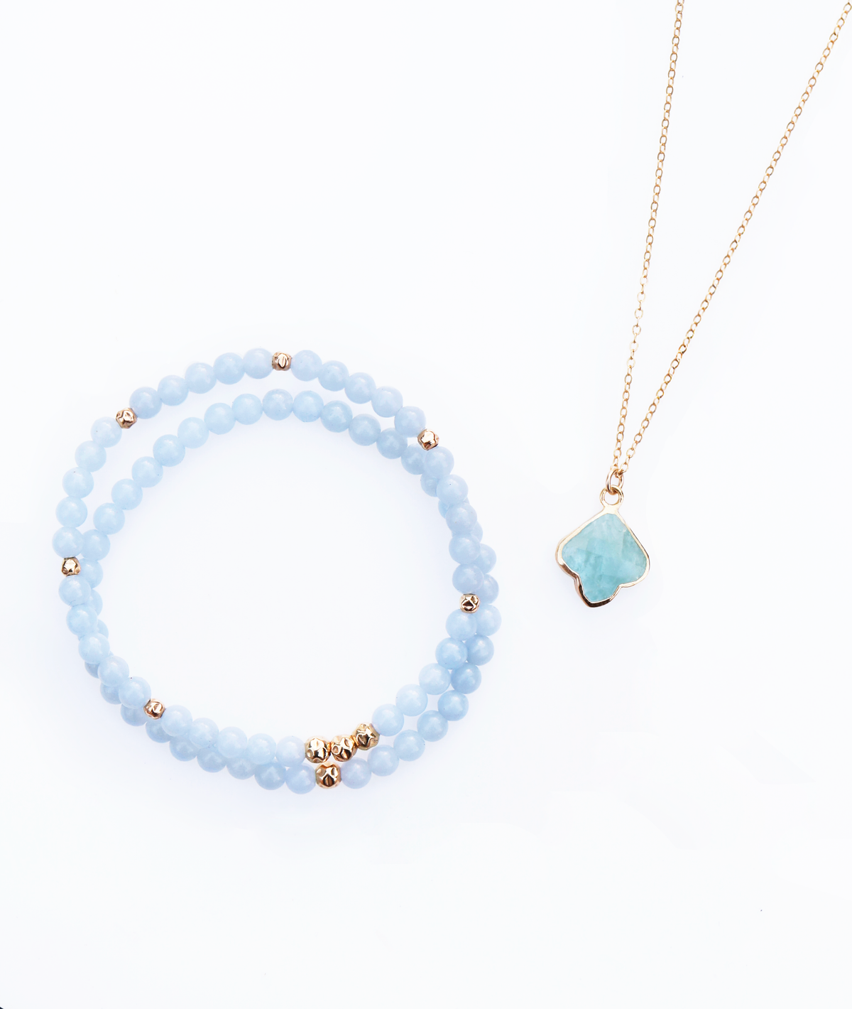 Aquamarine Trillium Necklace