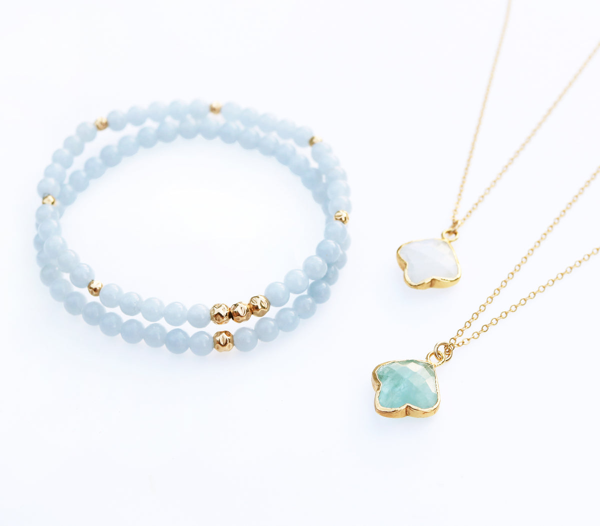 Aquamarine Trillium Necklace