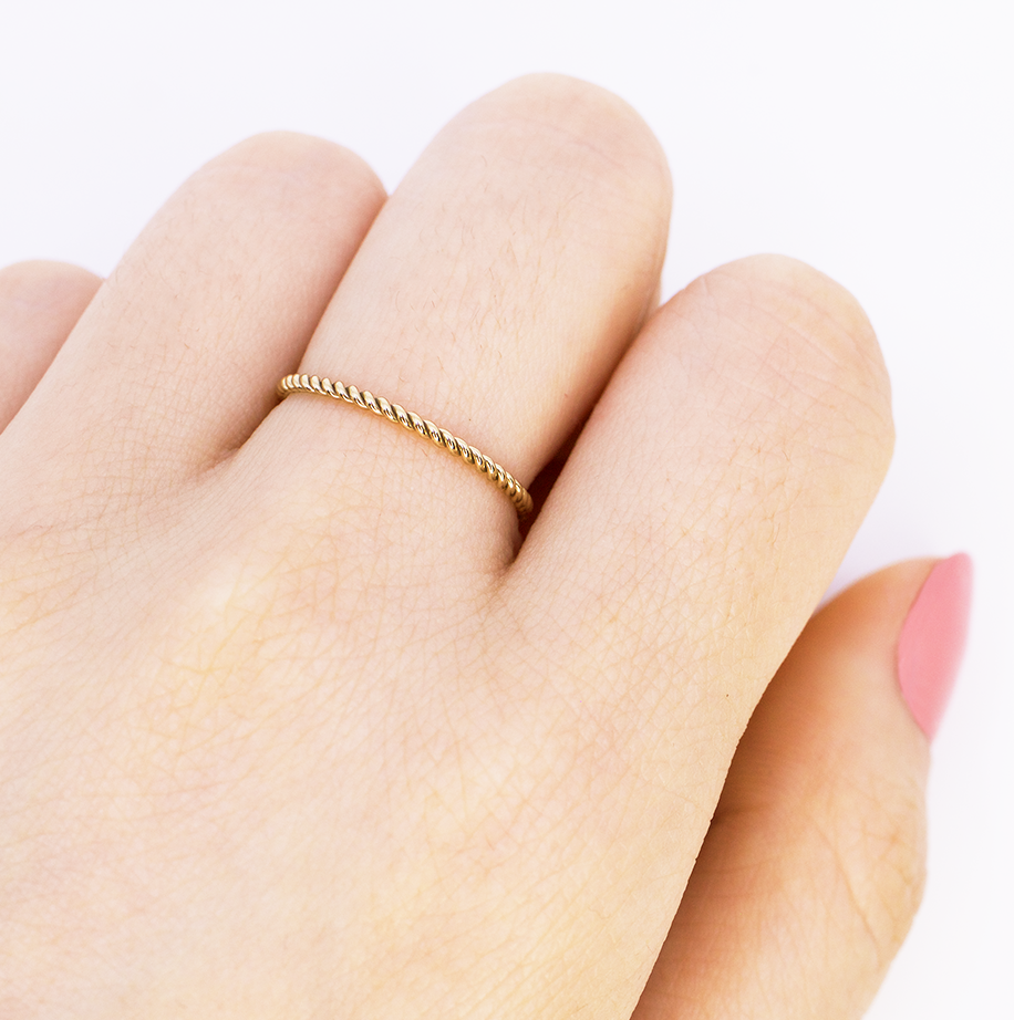 Dainty Gold Rope Ring