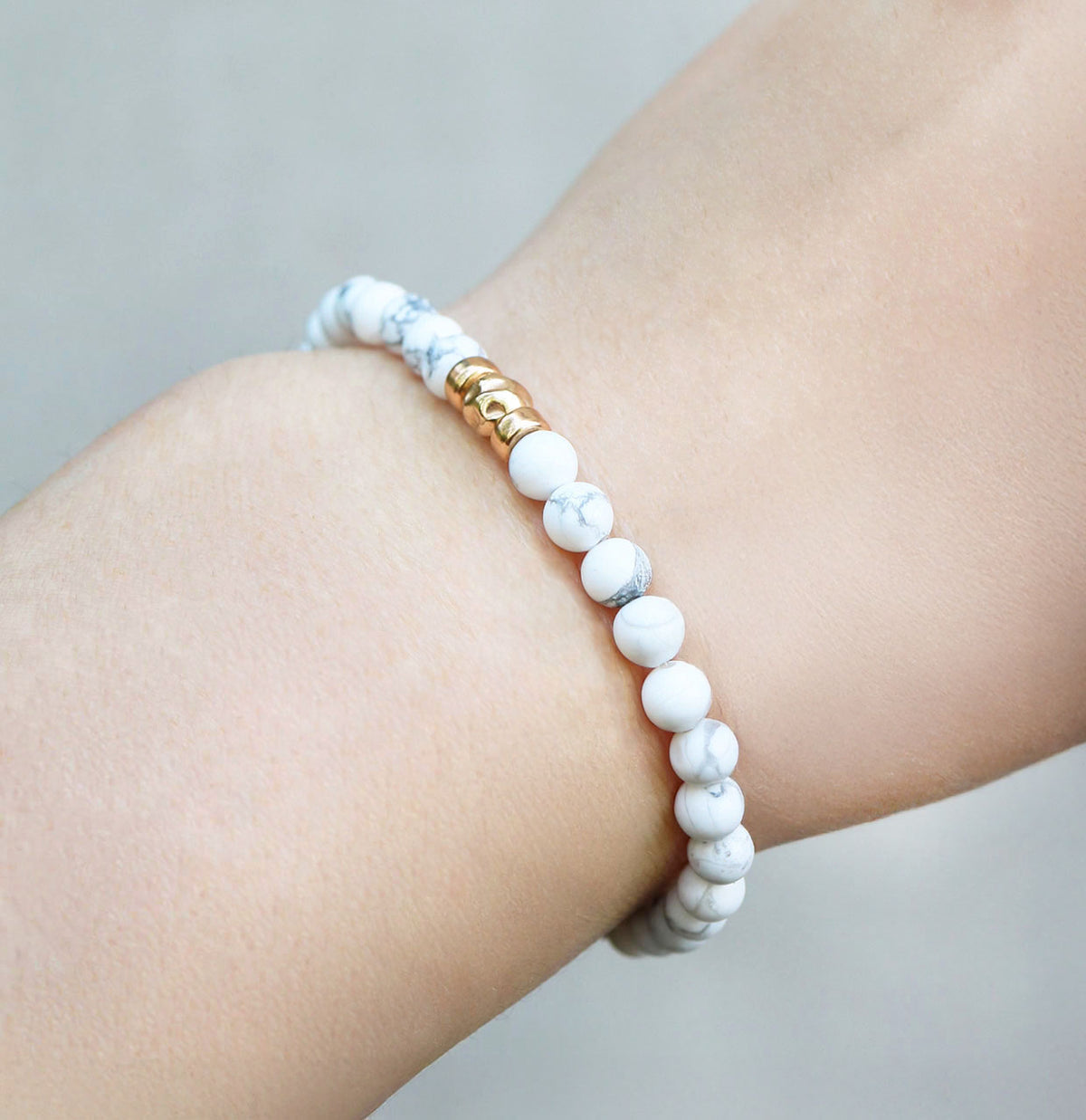 Dainty Empowered Bracelet | Howlite