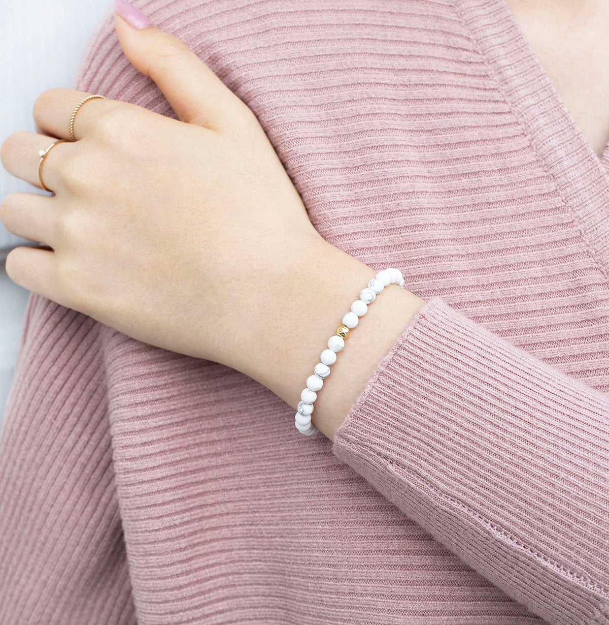 Dainty Calmness Bracelet | Howlite