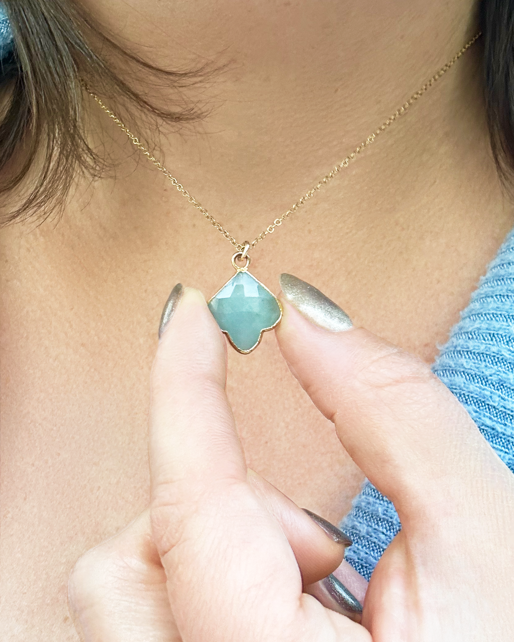 Aquamarine Trillium Necklace