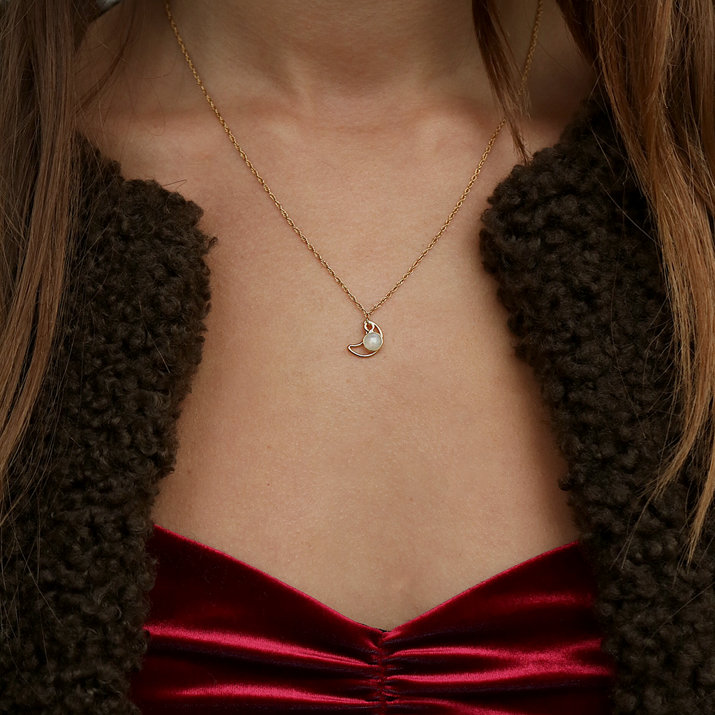Moonbeam Necklace | Moonstone and Gold