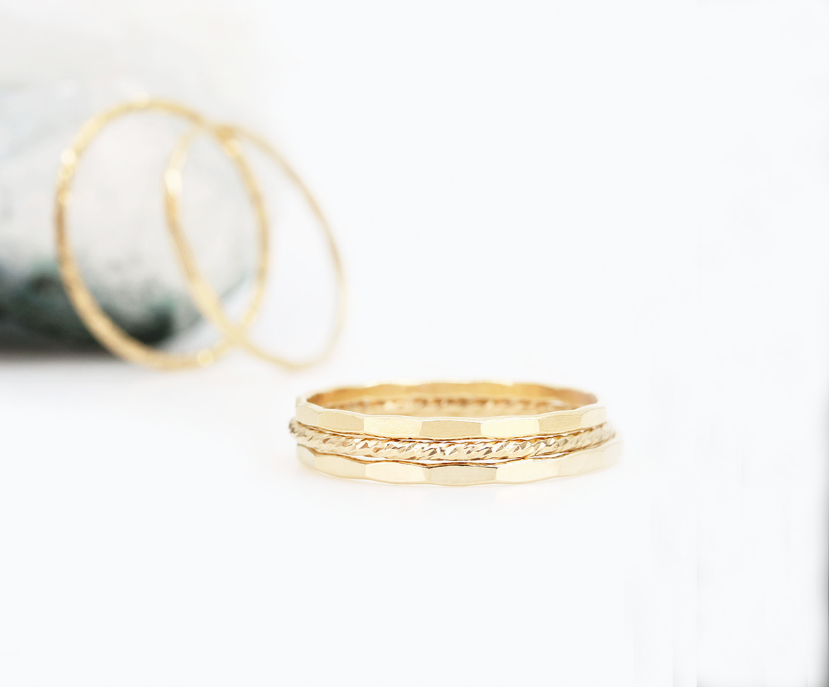 Dainty Gold Sparkle Twist Ring